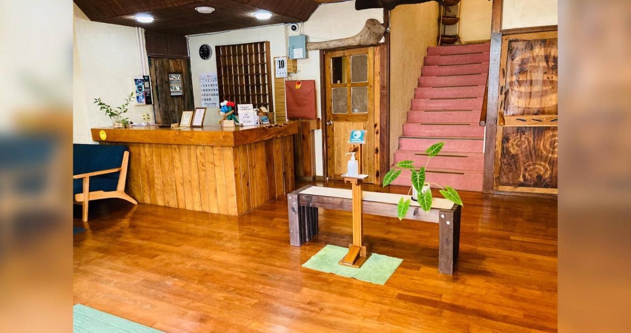 ペンションやいま日和 Hotel Ishigaki  Eksteriør billede
