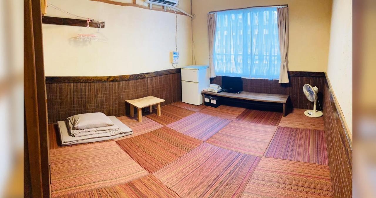ペンションやいま日和 Hotel Ishigaki  Eksteriør billede