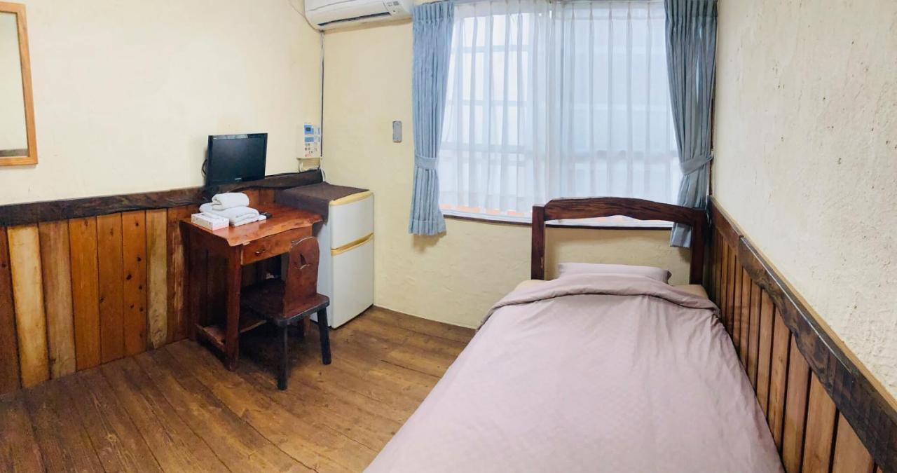 ペンションやいま日和 Hotel Ishigaki  Eksteriør billede
