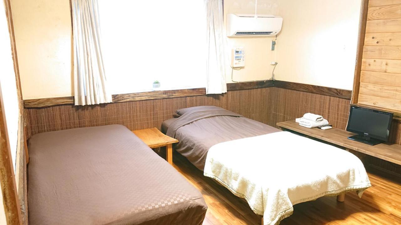 ペンションやいま日和 Hotel Ishigaki  Eksteriør billede